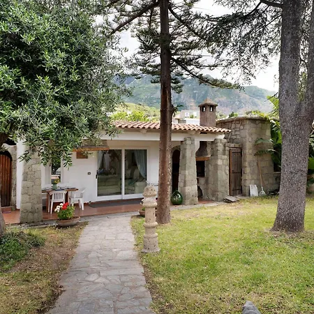 Liuba Con Piscina E Sauna Ischia